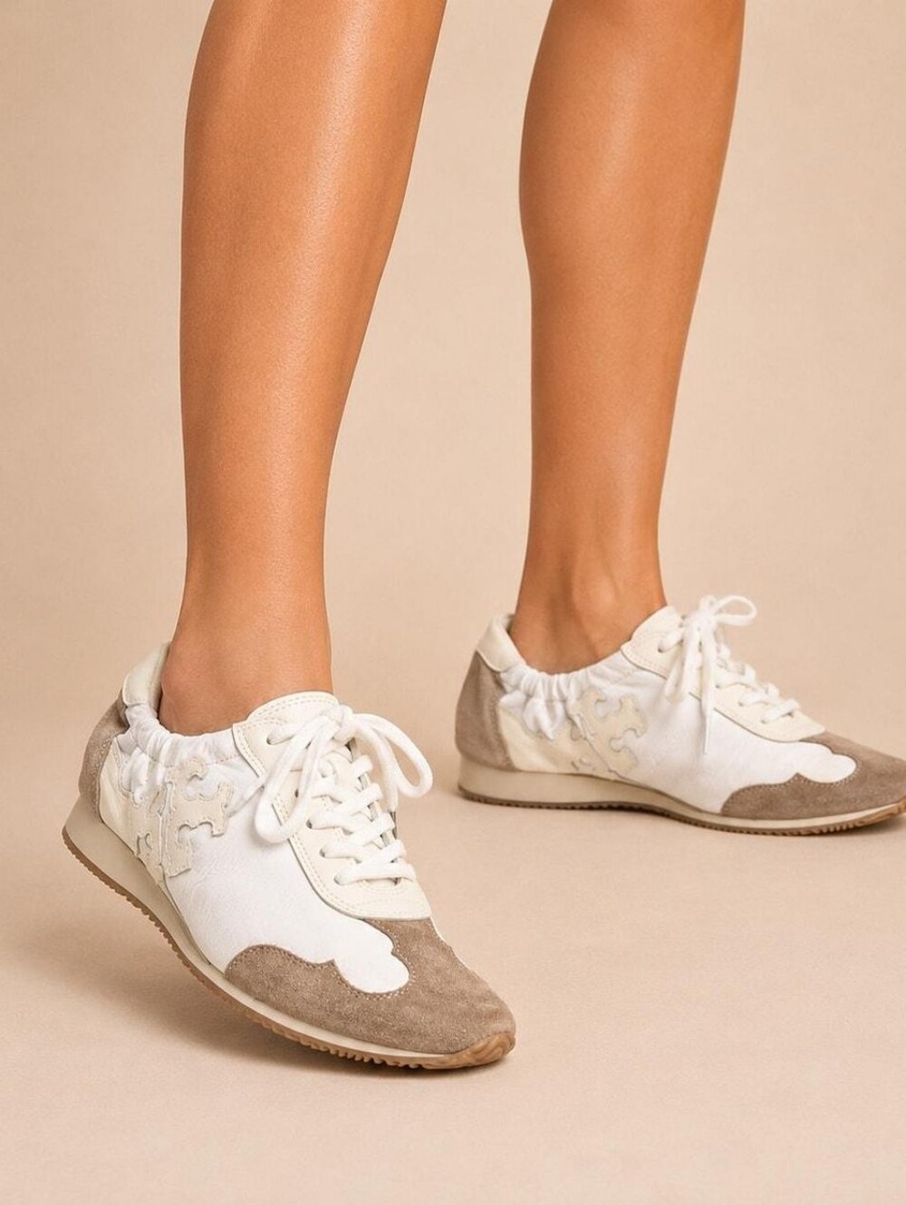 BURCH TORY SNEAKER NYLON/LEATHER/SUEDE T LOGO IVORY/TAN/SZ US 8.5